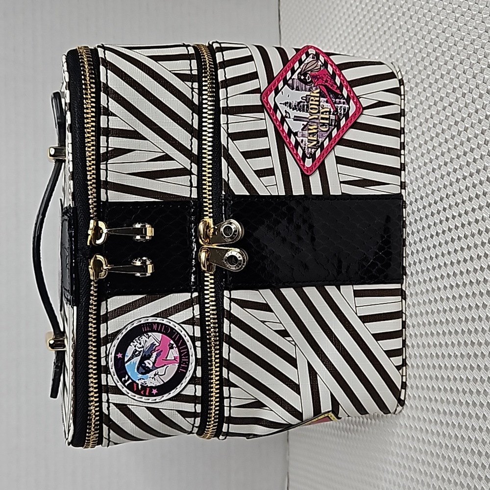 HENRI BENDEL CLASSIC STRIPED  TRAIN / COSMETIC CASE